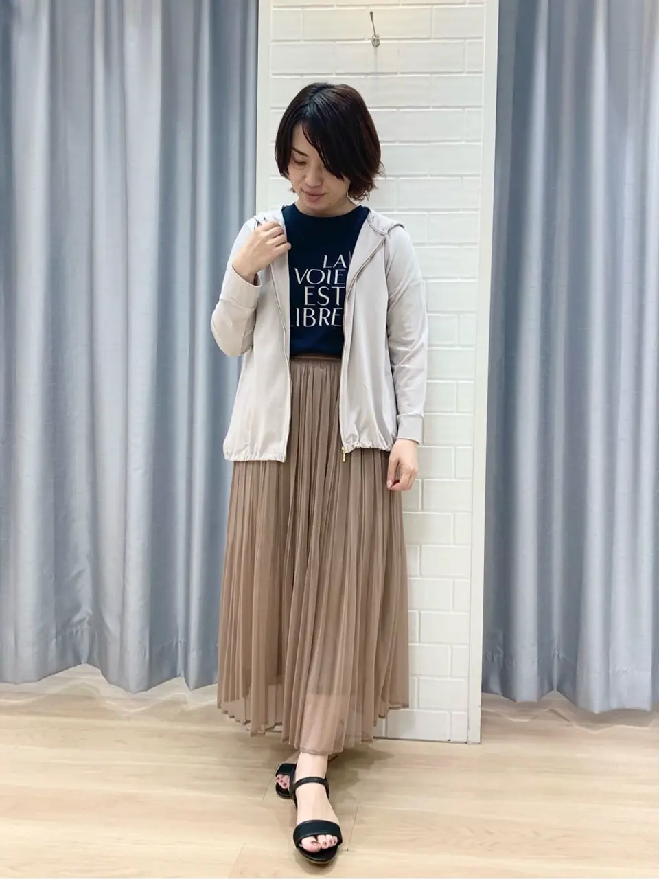 ANY SIS 丸岡 コーディネート画像