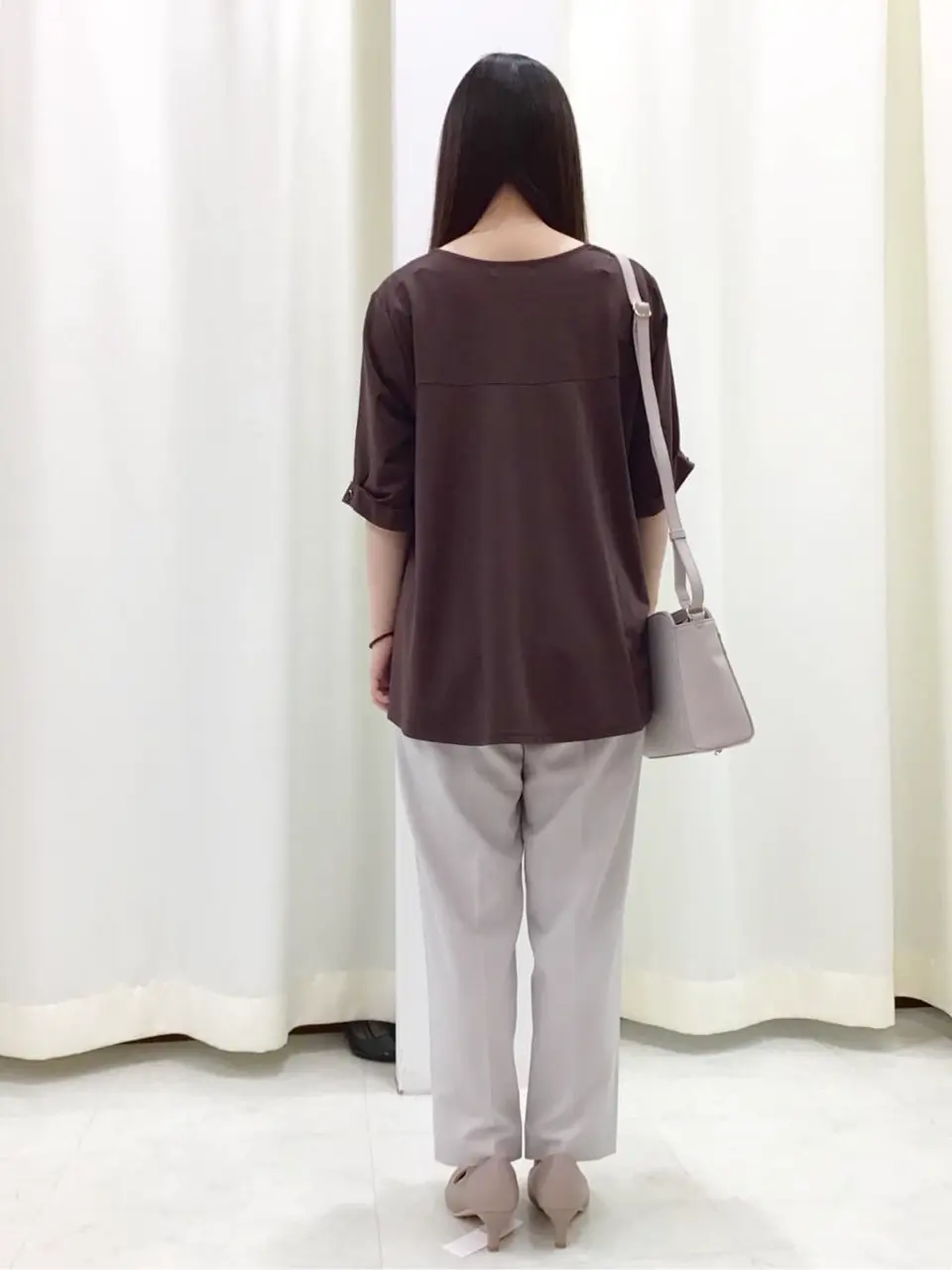 ANY SIS スタッフ コーディネート画像