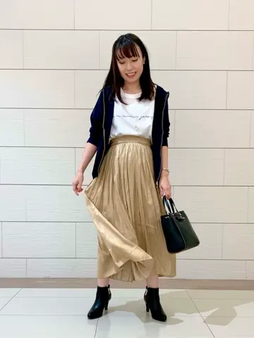 ANY SIS スタッフ コーディネート画像