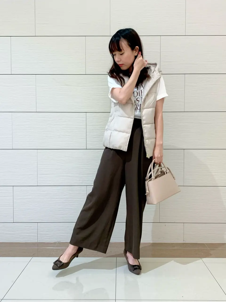 ANY SIS スタッフ コーディネート画像