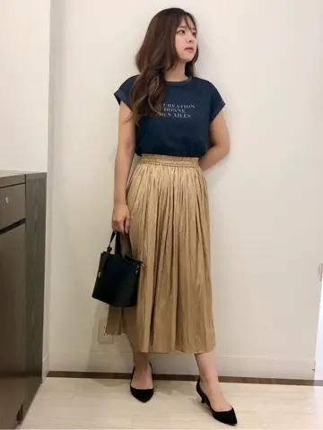 ANY SIS スタッフ コーディネート画像