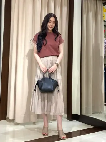 ANY SIS STAFF コーディネート画像