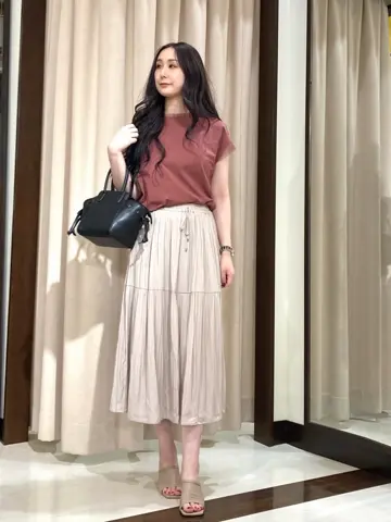 ANY SIS STAFF コーディネート画像