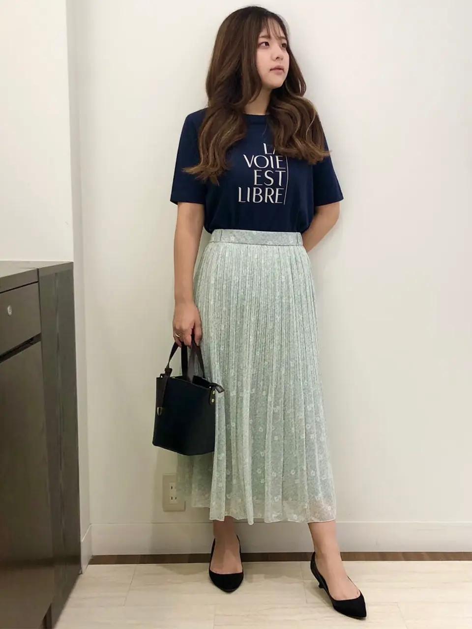 ANY SIS スタッフ コーディネート画像