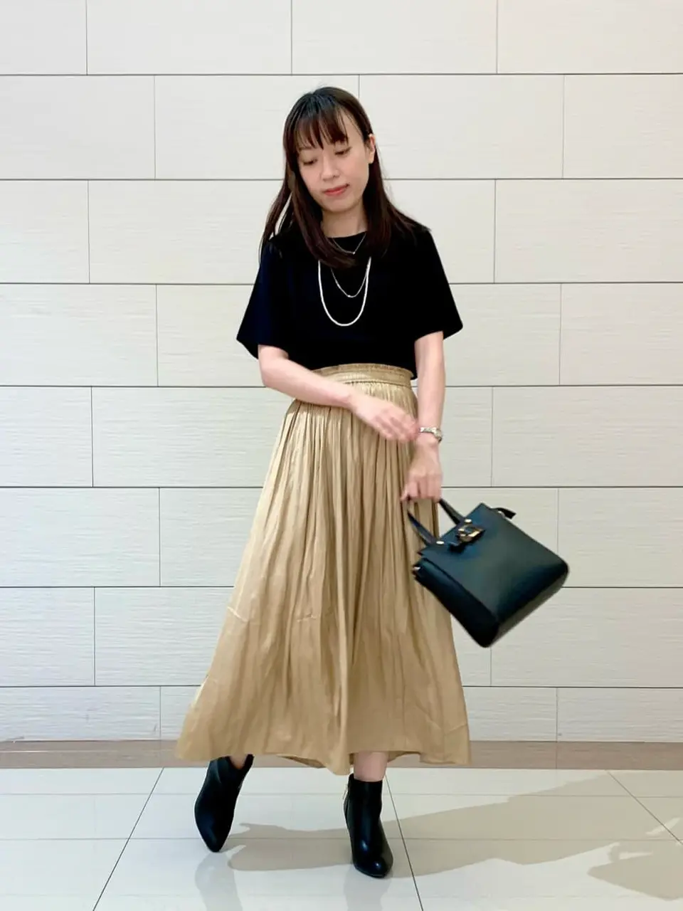 ANY SIS スタッフ コーディネート画像