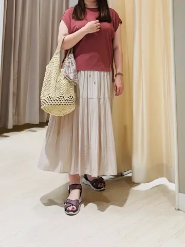 ANY SIS スタッフ コーディネート画像