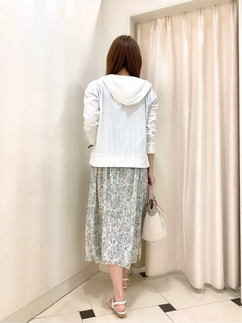 ANY SIS 金井 コーディネート画像