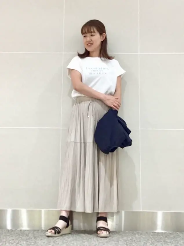 ANY SIS 浅野 コーディネート画像