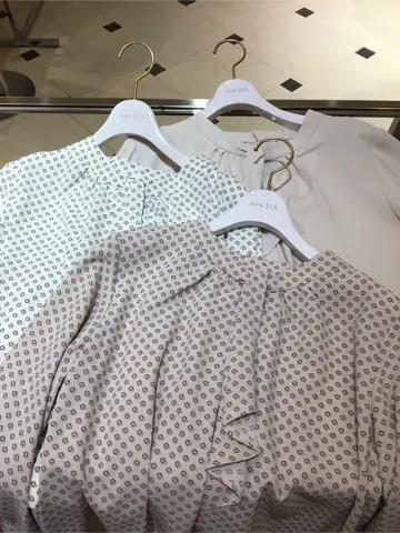 ANY SIS 髙橋 コーディネート画像