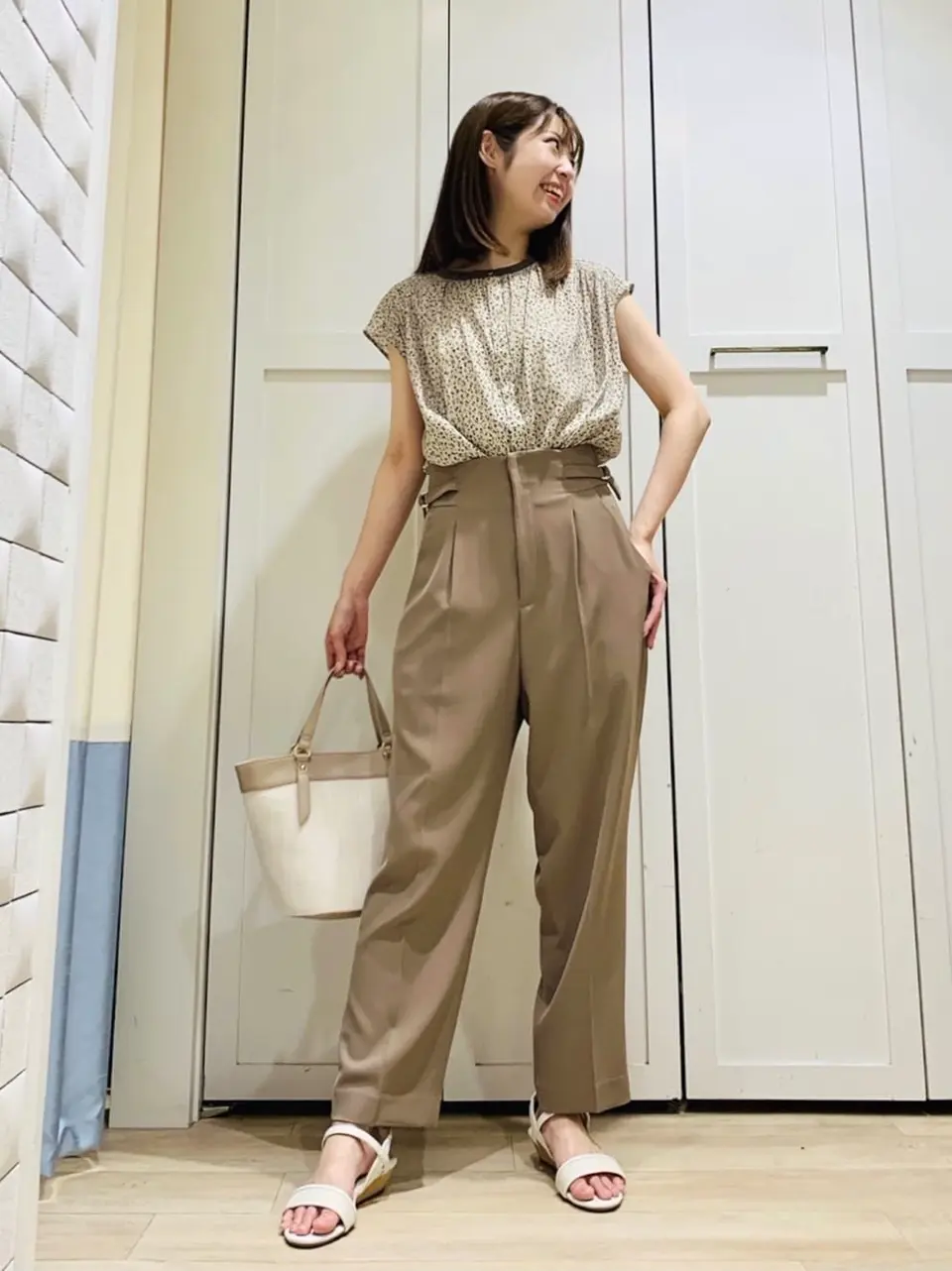 ANY SIS スタッフ コーディネート画像