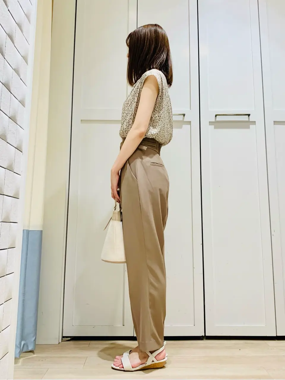 ANY SIS スタッフ コーディネート画像