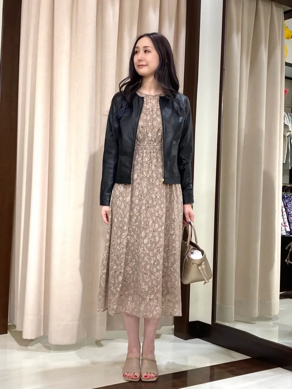 ANY SIS STAFF コーディネート画像