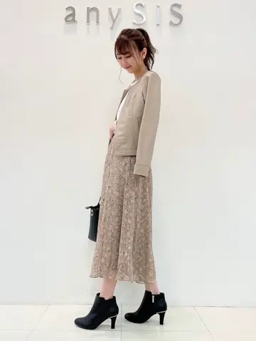 ANY SIS スタッフ コーディネート画像
