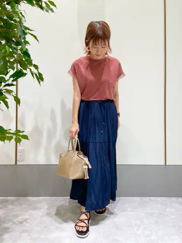 ANY SIS スタッフ コーディネート画像