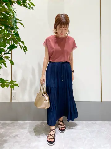 ANY SIS スタッフ コーディネート画像