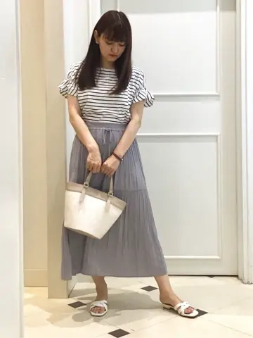 ANY SIS スタッフ コーディネート画像