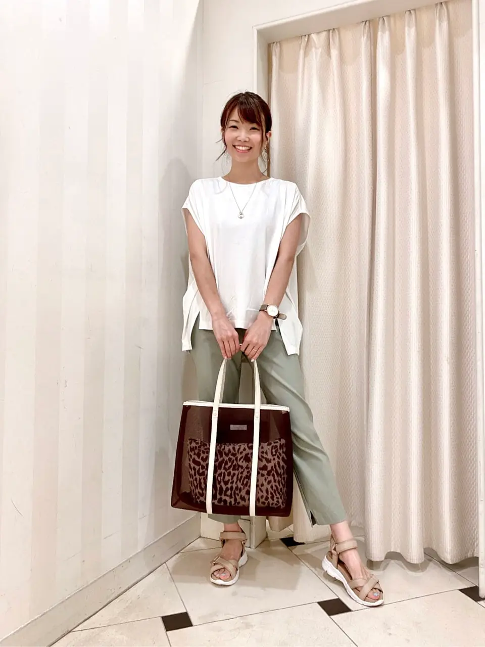 ANY SIS 金井 コーディネート画像