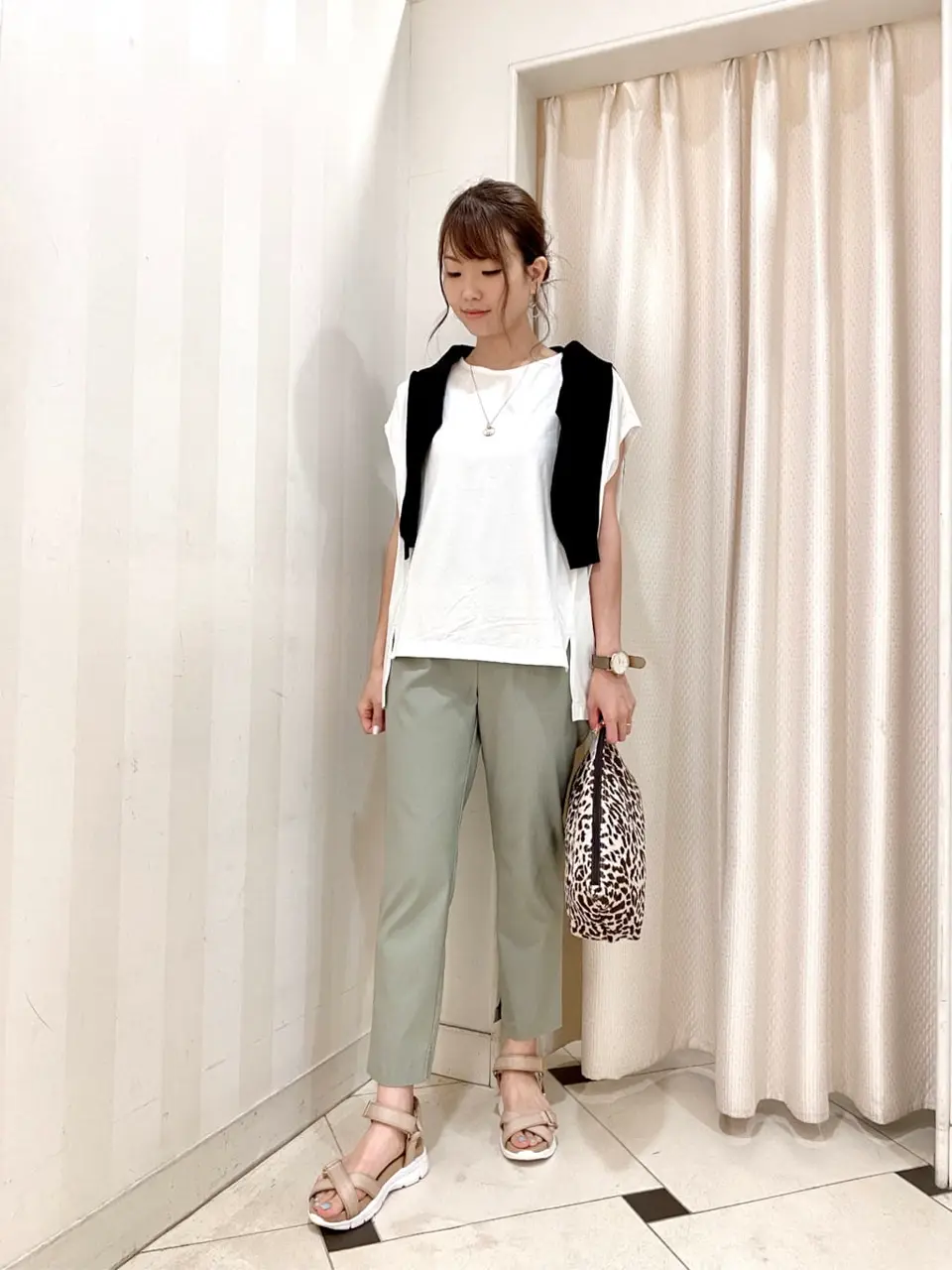 ANY SIS 金井 コーディネート画像