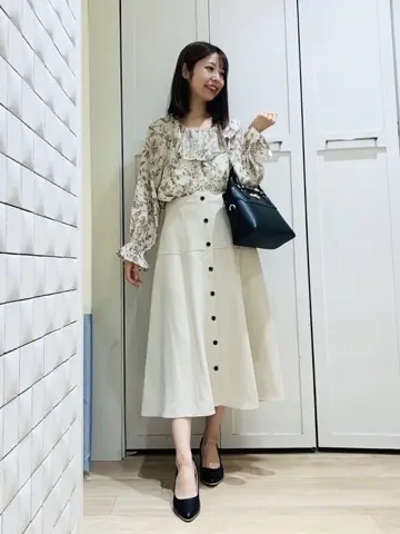 ANY SIS スタッフ コーディネート画像