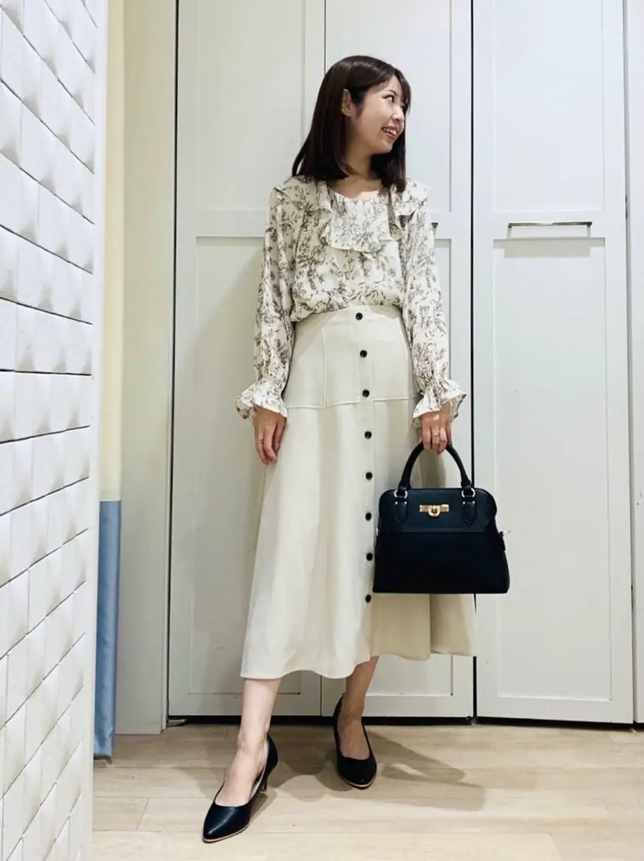 ANY SIS スタッフ コーディネート画像