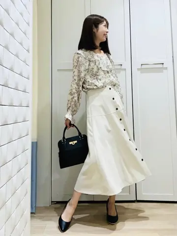 ANY SIS スタッフ コーディネート画像