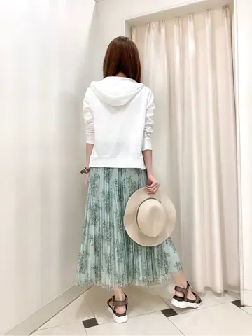 ANY SIS 金井 コーディネート画像