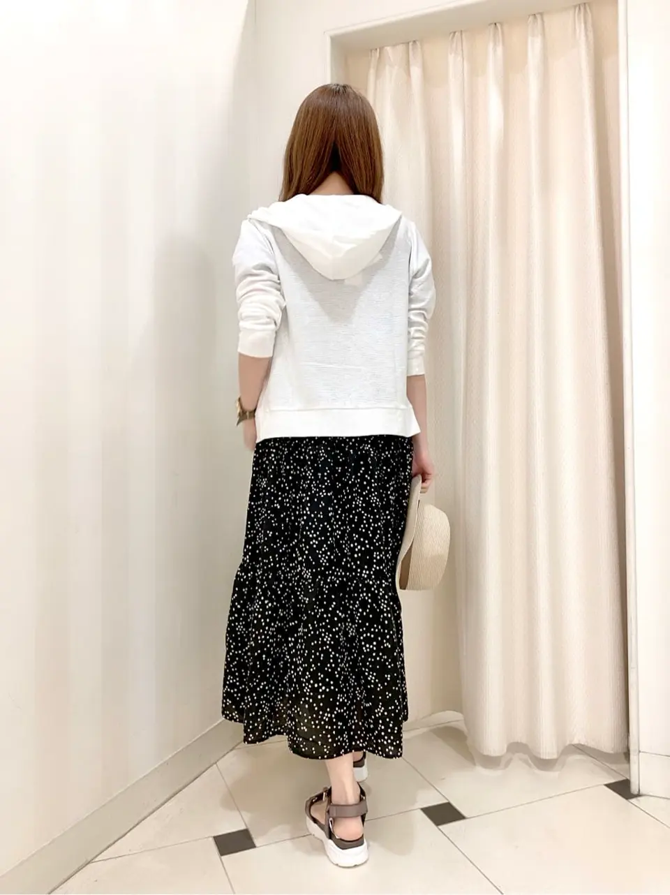 ANY SIS 金井 コーディネート画像