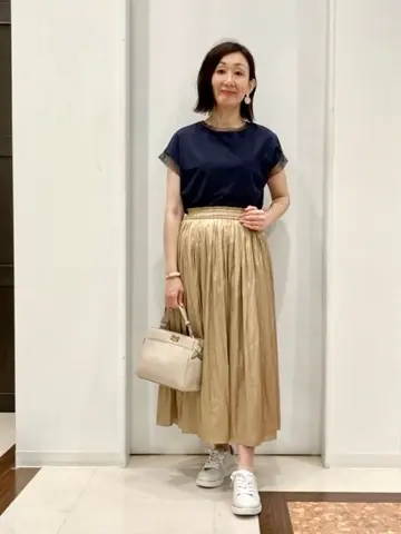 ANY SIS スタッフ コーディネート画像