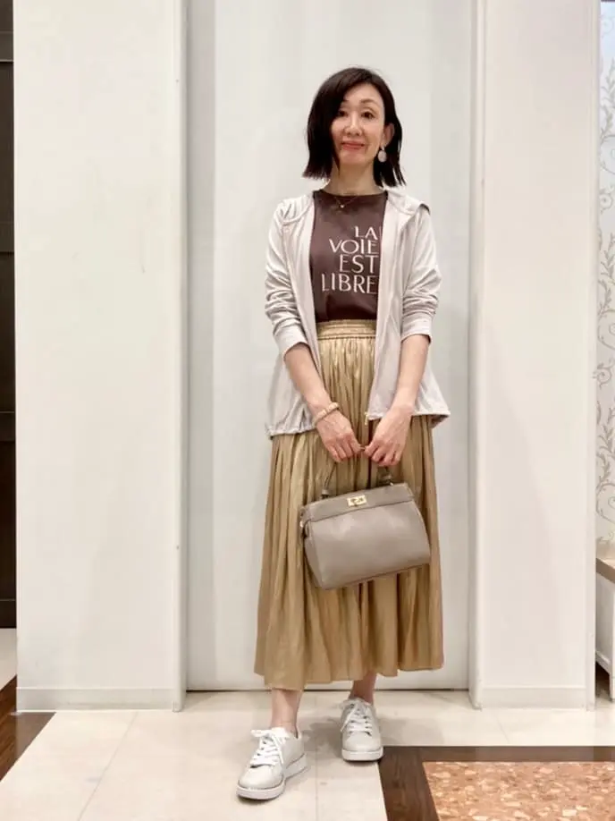 ANY SIS スタッフ コーディネート画像