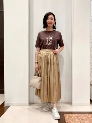 ANY SIS スタッフ コーディネート画像