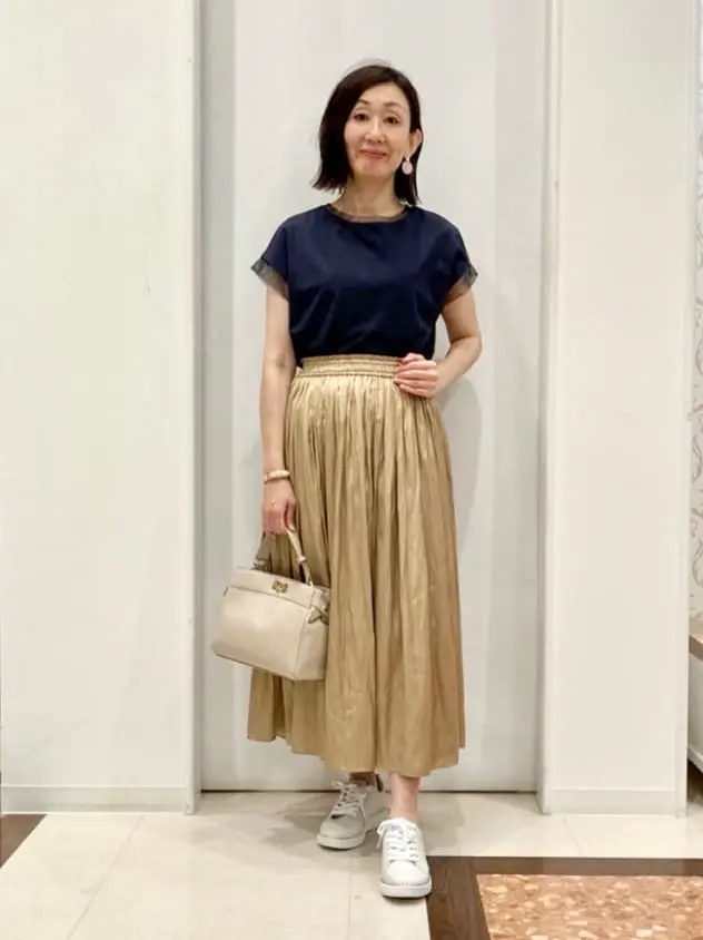 ANY SIS スタッフ コーディネート画像