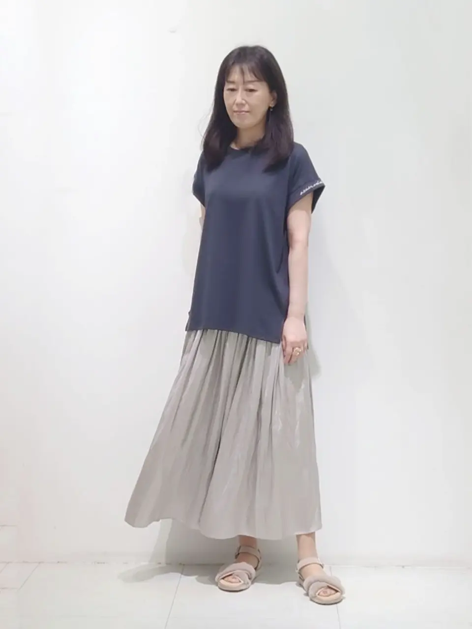 ANY SIS スタッフ コーディネート画像