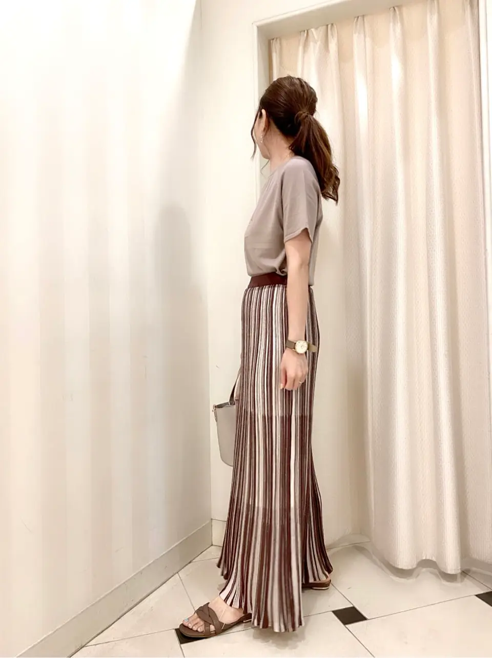 ANY SIS 金井 コーディネート画像