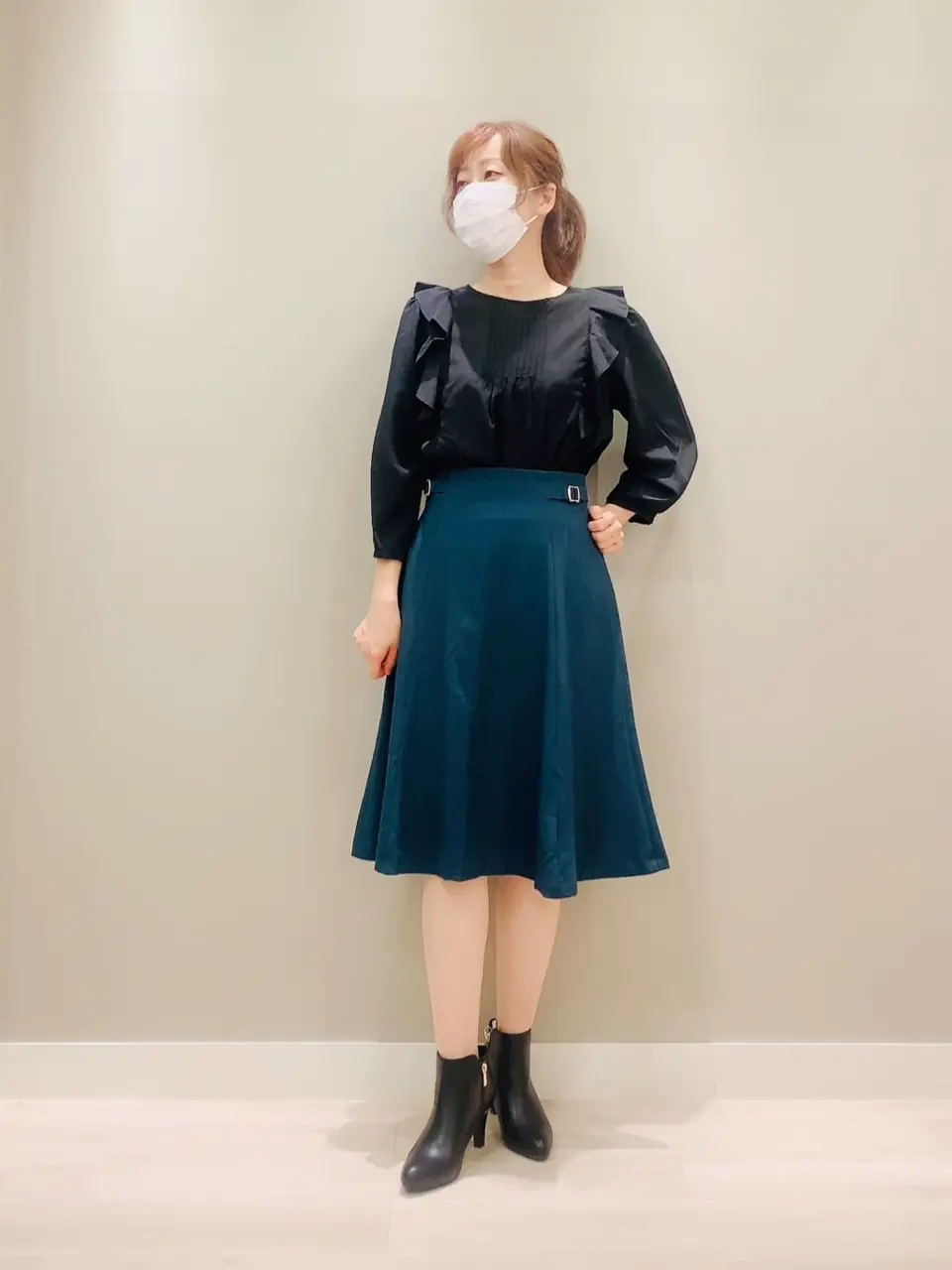 ANY SIS スタッフ コーディネート画像