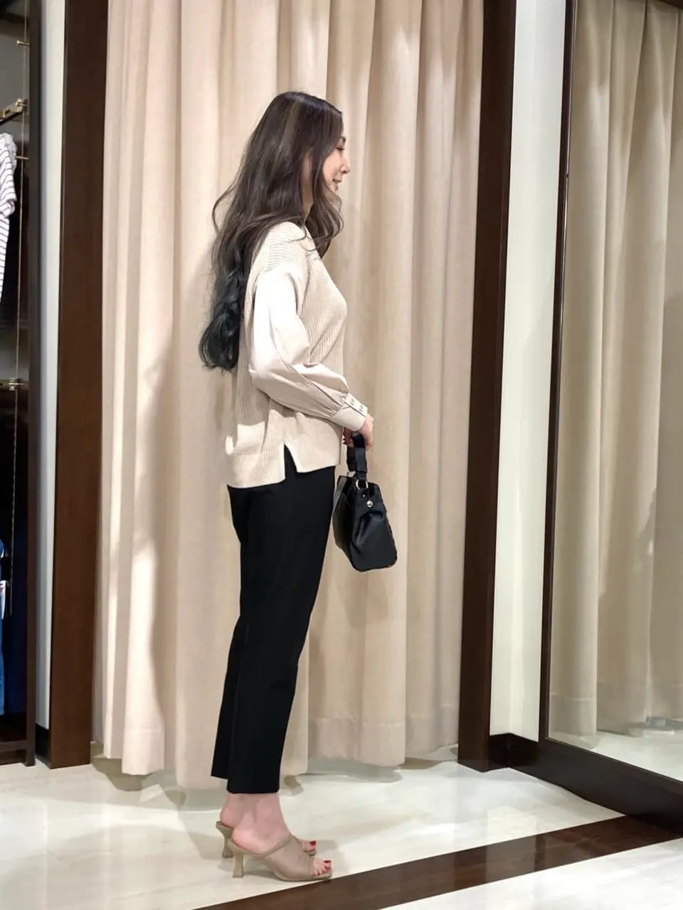 ANY SIS STAFF コーディネート画像