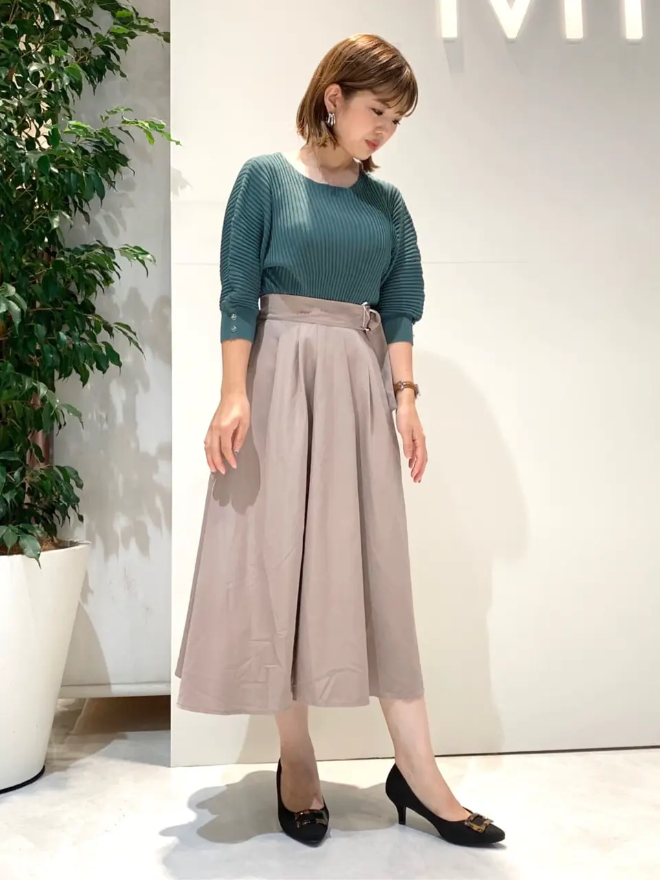  tomo コーディネート画像