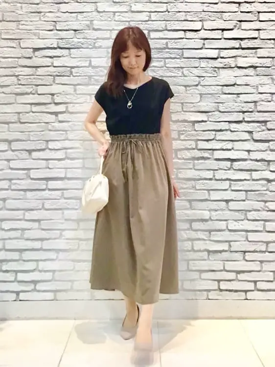 ANY SIS スタッフ コーディネート画像