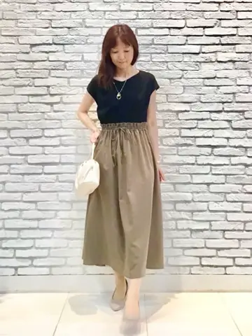 ANY SIS スタッフ コーディネート画像