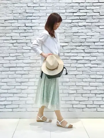 ANY SIS スタッフ コーディネート画像