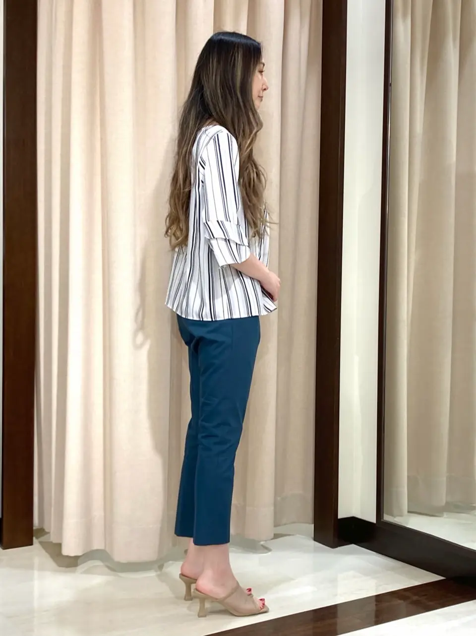 ANY SIS STAFF コーディネート画像