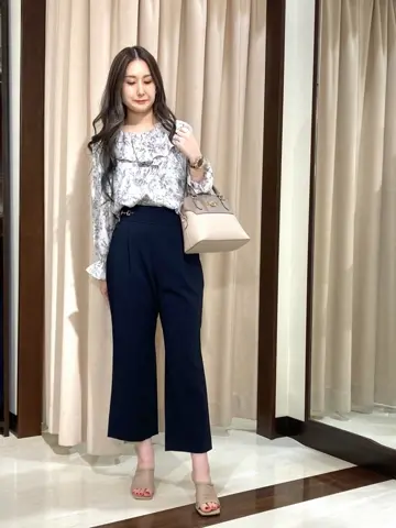 ANY SIS STAFF コーディネート画像