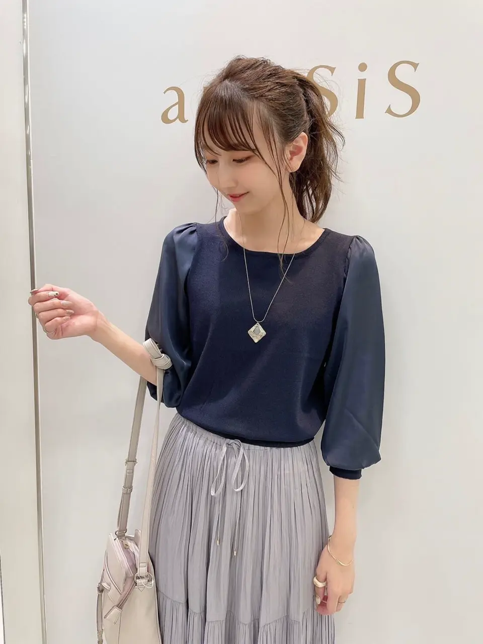 ANY SIS スタッフ コーディネート画像