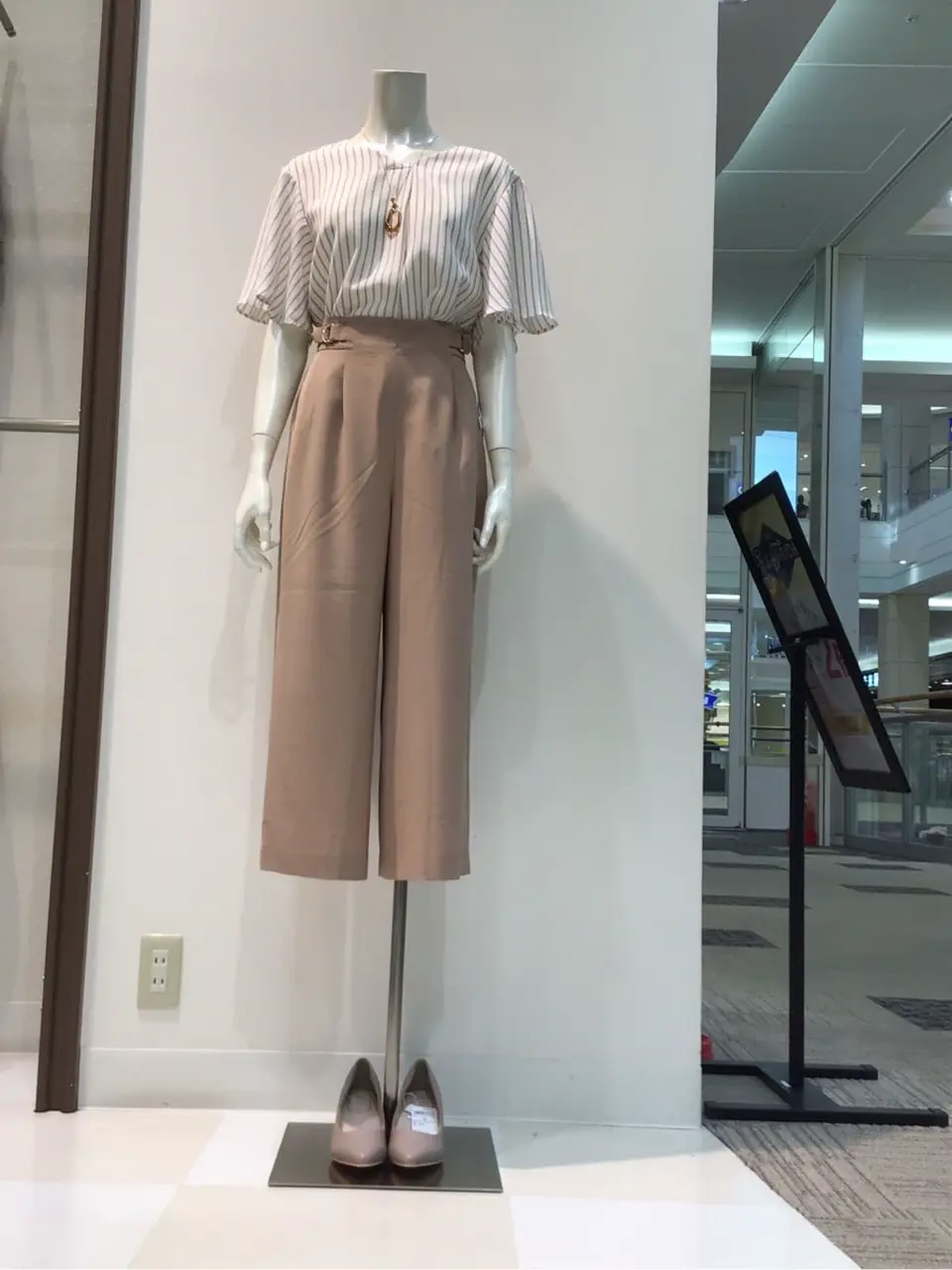 ANY SIS 布川 コーディネート画像