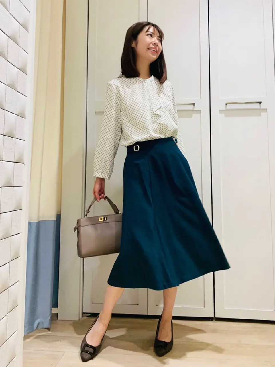 ANY SIS スタッフ コーディネート画像