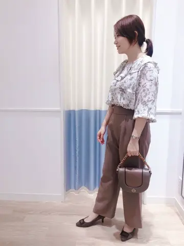 ANY SIS スタッフ コーディネート画像