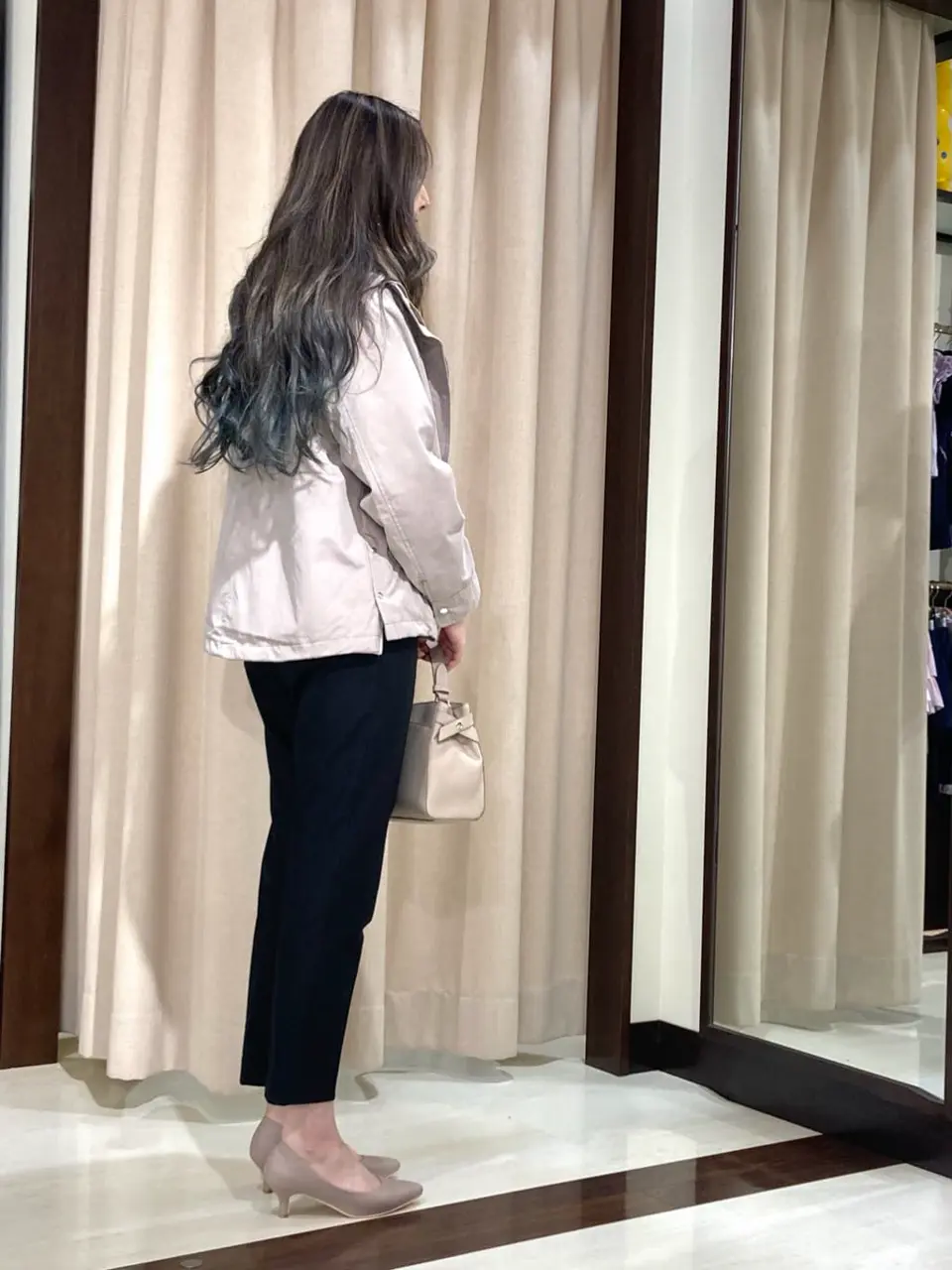 ANY SIS STAFF コーディネート画像