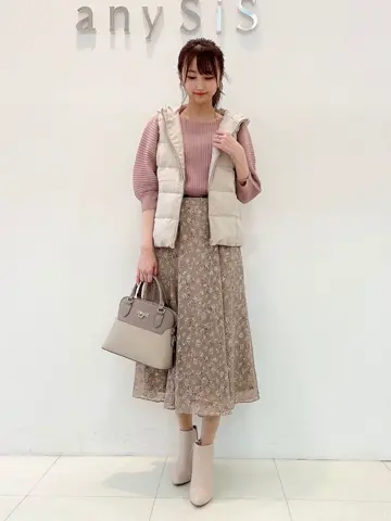 ANY SIS スタッフ コーディネート画像