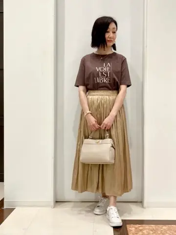 ANY SIS スタッフ コーディネート画像