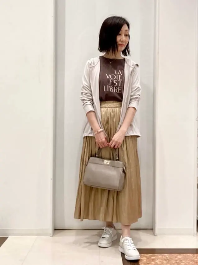 ANY SIS スタッフ コーディネート画像