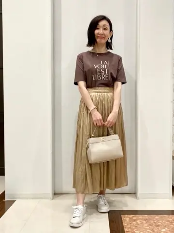 ANY SIS スタッフ コーディネート画像